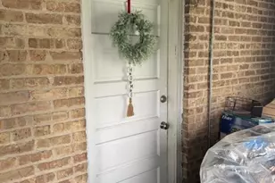 3438 N Hamlin Ave, Chicago, IL 60618 - Photo 13