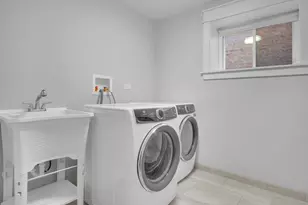 5838 N Sacramento Ave, Chicago, IL 60659 - Photo 31