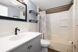 1915 E Clark St, Diamond, IL 60416 - Photo 11