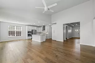 1117 Black Cherry Dr, Crystal Lake, IL 60012 - Photo 7