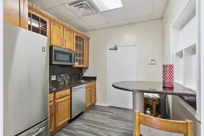 6823 Kingery Highway, Willowbrook, IL 60527 - Photo 11