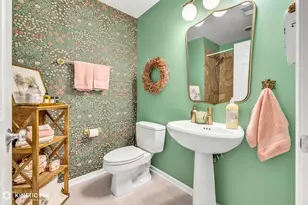 2040 W Belmont Ave, Chicago, IL 60618 - Photo 21