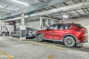 2040 W Belmont Ave, Chicago, IL 60618 - Photo 23