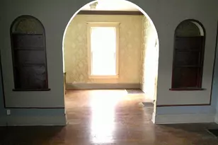 958 W William St, Decatur, IL 62522 - Photo 5