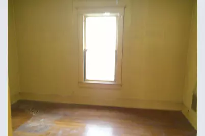 958 W William Street, Decatur, IL 62522 - Photo 11