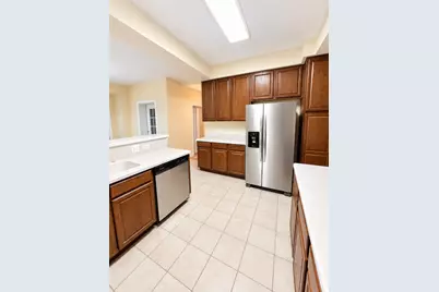 101 Pointe Drive #203, Northbrook, IL 60062 - Photo 5