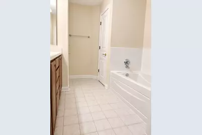 101 Pointe Drive #203, Northbrook, IL 60062 - Photo 15