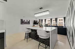 201 E Chestnut St, Chicago, IL 60611 - Photo 11