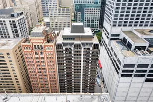 201 E Chestnut St, Chicago, IL 60611 - Photo 35