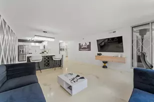 201 E Chestnut St, Chicago, IL 60611 - Photo 7