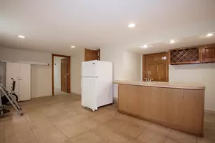 8206 Knox Ave, Skokie, IL 60076 - Photo 21