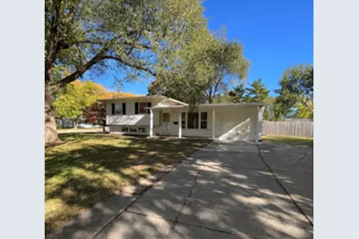 3 Scarsdale Road, Montgomery, IL 60538 - Photo 1