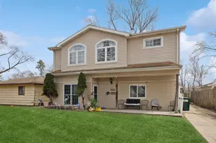 665 Cindy Ln, Wheeling, IL 60090 - Photo 1