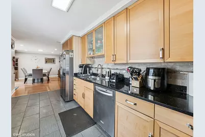 665 Cindy Lane, Wheeling, IL 60090 - Photo 7