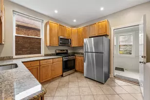 5728 N Maplewood Ave, Chicago, IL 60659 - Photo 11