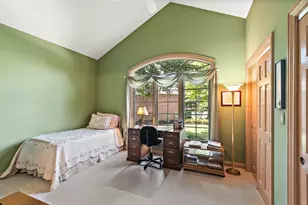 8700 Berkley Ct, Orland Park, IL 60462 - Photo 25