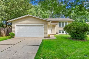 485 N Airlite St, Elgin, IL 60123 - Photo 1