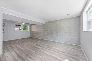 485 N Airlite St, Elgin, IL 60123 - Photo 25