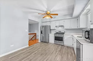 485 N Airlite St, Elgin, IL 60123 - Photo 11