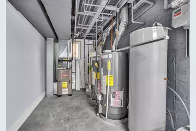 2424 W Hollywood Avenue #3, Chicago, IL 60659 - Photo 15