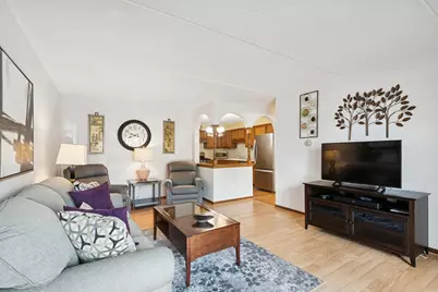 6455 W Belle Plaine Avenue #208, Chicago, IL 60634 - Photo 7