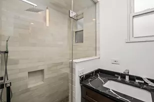 823 E Drexel Square, Chicago, IL 60615 - Photo 17