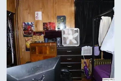 233 N First Street, Carthage, IL 62321 - Photo 9