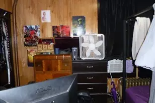 233 N 1st St, Carthage, IL 62321 - Photo 9