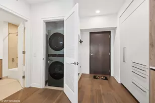 211 N Harbor Dr, Chicago, IL 60601 - Photo 7