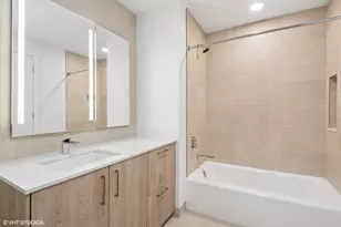 211 N Harbor Dr, Chicago, IL 60601 - Photo 5