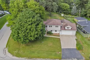 29W276 Bolles Ave, West Chicago, IL 60185 - Photo 21