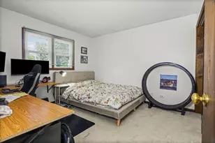 29W276 Bolles Ave, West Chicago, IL 60185 - Photo 9