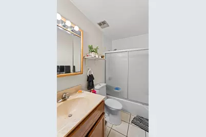 1343 S Austin Boulevard #2W, Cicero, IL 60804 - Photo 9