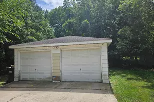 436 Barrington Ave, East Dundee, IL 60118 - Photo 11