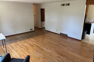 10502 Seaman Rd, Hebron, IL 60034 - Photo 3