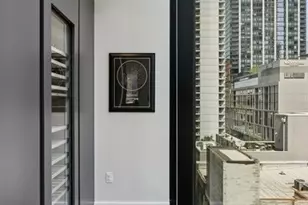 [Address not provided], Chicago, IL 60654 - Photo 17