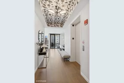 [Address not provided], Chicago, IL 60654 - Photo 5