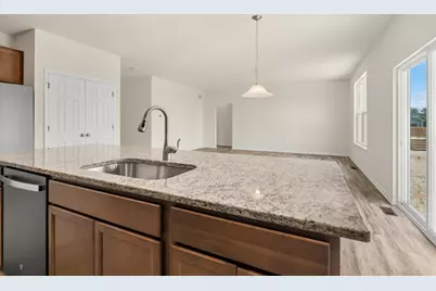 206 Cress Creek Trail, Poplar Grove, IL 61065 - Photo 5