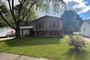 699 Darlington Ln, Crystal Lake, IL 60014 - Photo 9