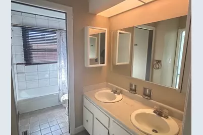 699 Darlington Lane, Crystal Lake, IL 60014 - Photo 15