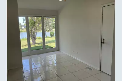 1930 N Lakeside Plaza, Hoffman Estates, IL 60169 - Photo 3