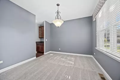 725 Delacourte Avenue, Bolingbrook, IL 60490 - Photo 5