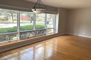 330 W Holly Ct, Glenwood, IL 60425 - Photo 5