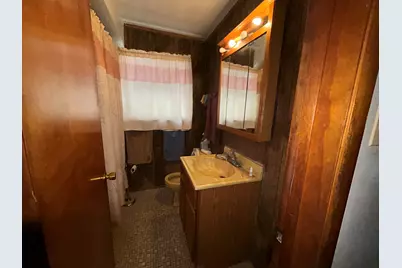 12328 S Carpenter Street, Calumet Park, IL 60827 - Photo 9