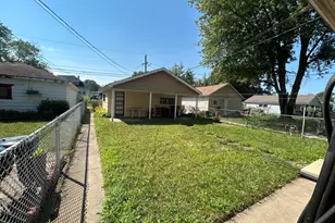 12328 S Carpenter St, Calumet Park, IL 60827 - Photo 3