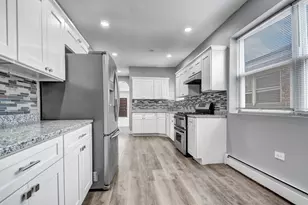 7409 W 63rd Pl, Summit, IL 60501 - Photo 5