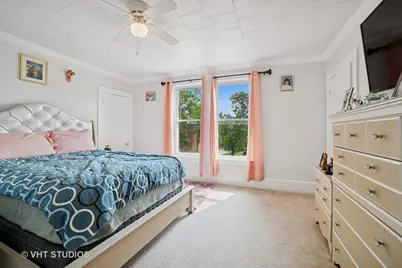 558 N Crystal Street, Elgin, IL 60123 - Photo 9