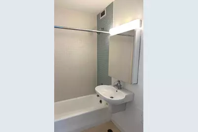 910 N Lake Shore Drive #2220, Chicago, IL 60611 - Photo 19