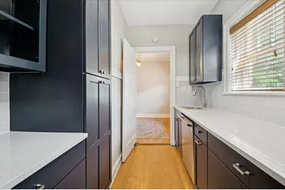 [Address not provided], Evanston, IL 60202 - Photo 11