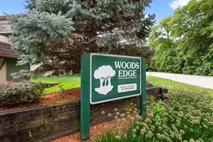 9198 S Rd, Palos Hills, IL 60465 - Photo 3